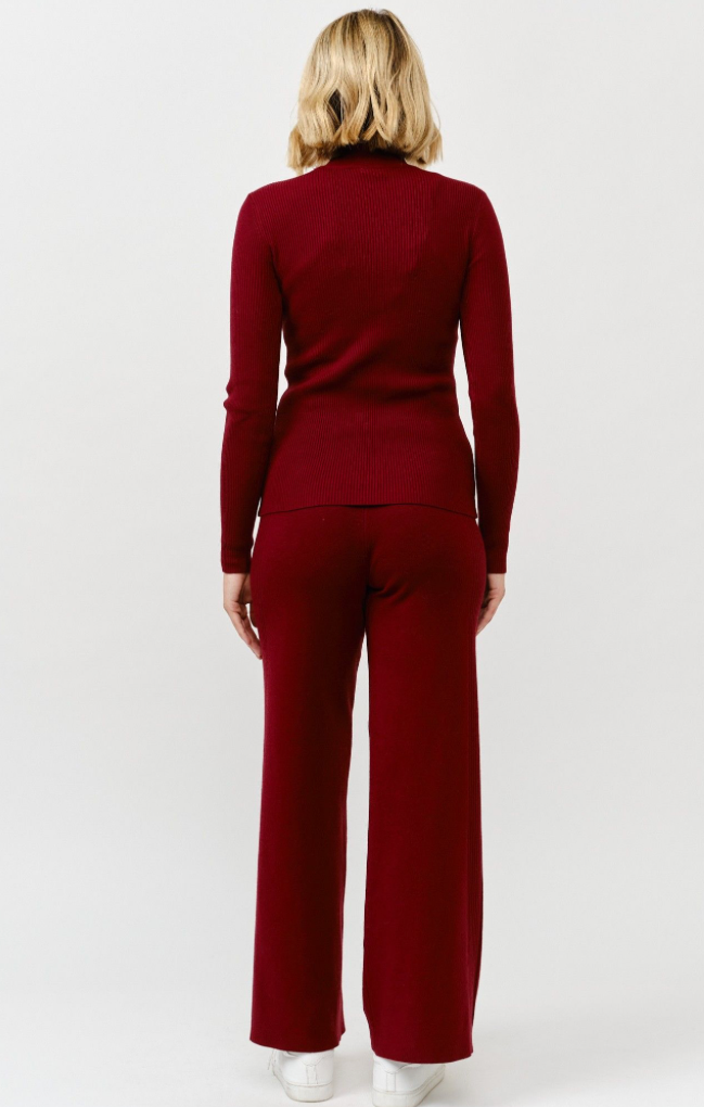 The Core Comfort Knit Set